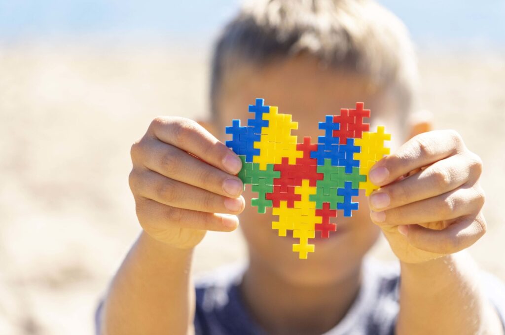 Identificando o autismo com um instrumento de rastreio de baixo custo – OERA